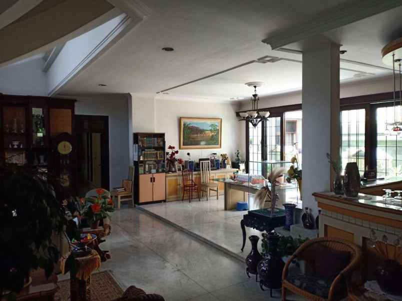 dijual rumah jl kertajaya indah timur