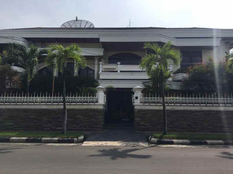 dijual rumah jl kertajaya indah timur