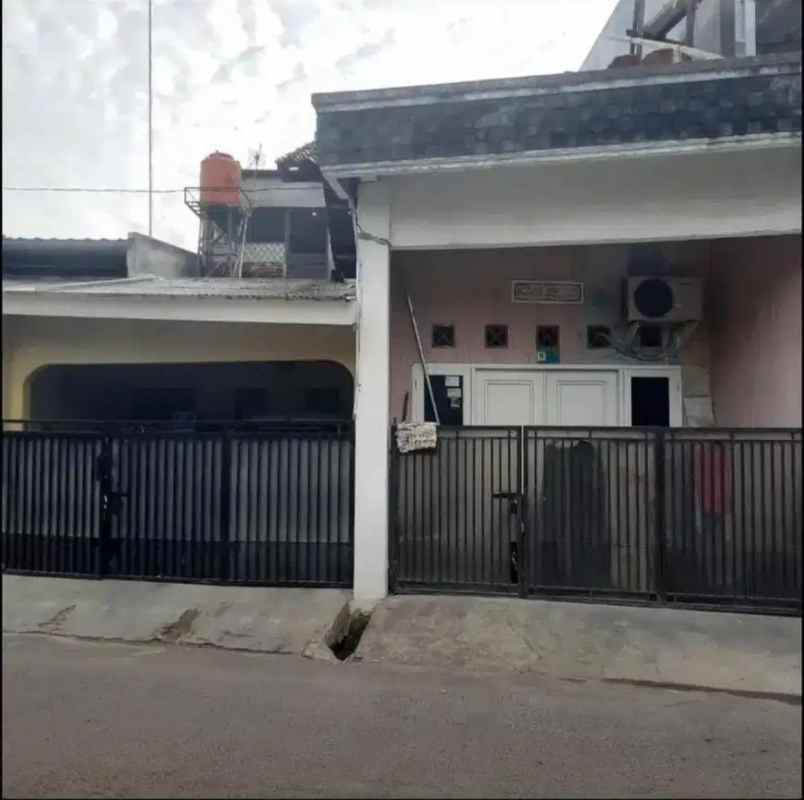 dijual rumah jl komp ptb duren sawit