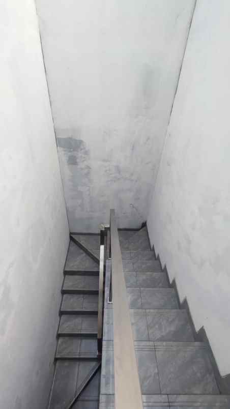 dijual rumah jl kopo permai