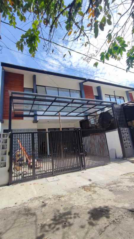dijual rumah jl kopo permai