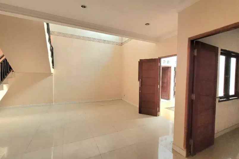 dijual rumah jl kramat batu dalam