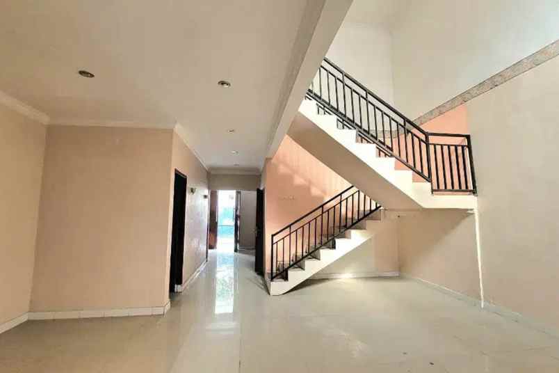 dijual rumah jl kramat batu dalam