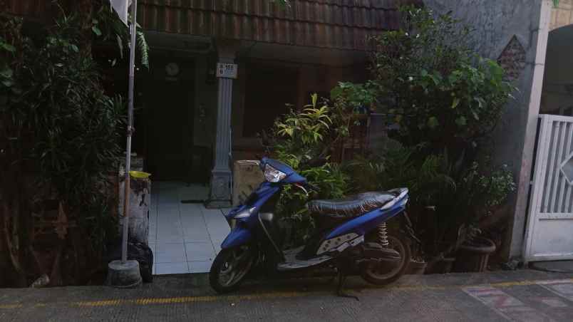 dijual rumah jl mahakam