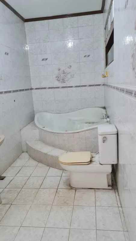 dijual rumah jl mampang prapatan kec