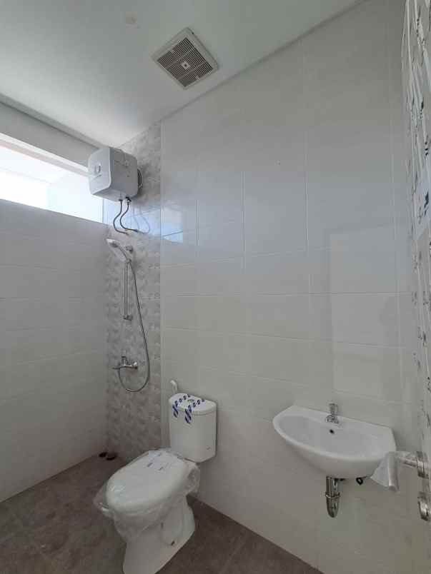 dijual rumah jl margahayu