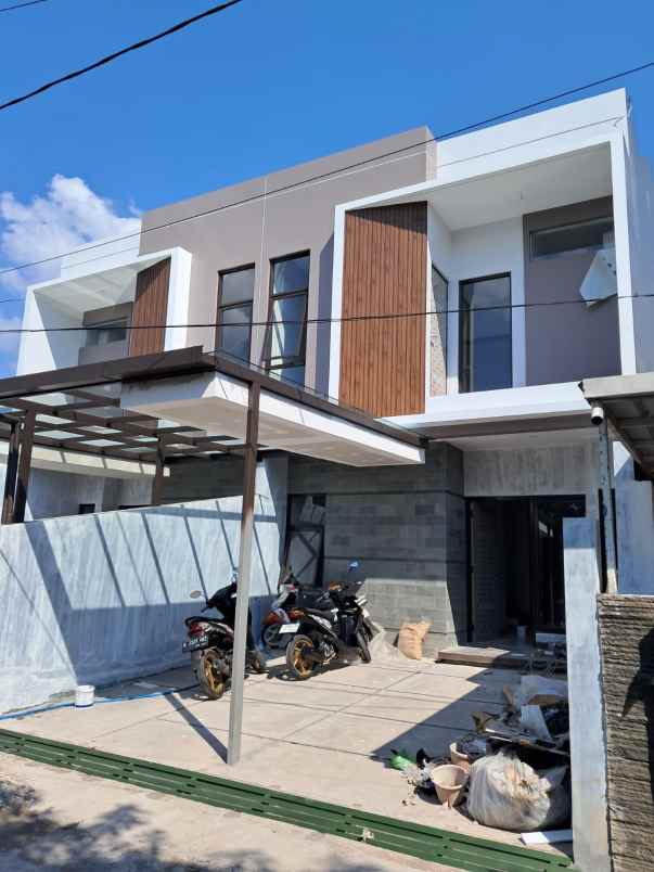 dijual rumah jl margahayu