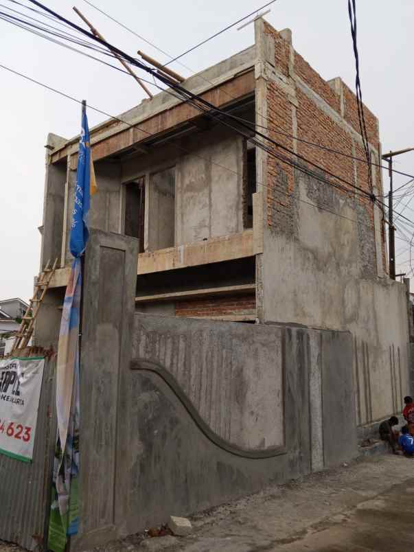 dijual rumah jl masjid jatiwaringin