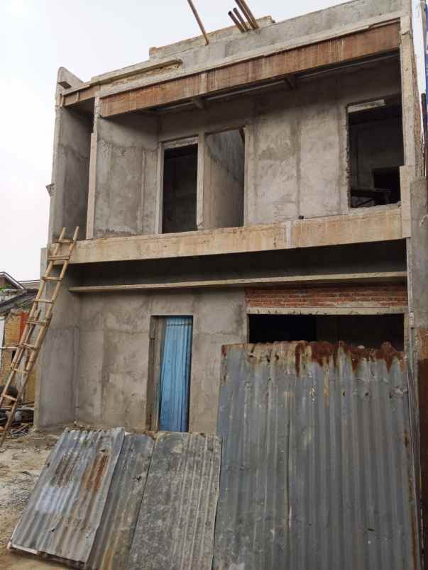 dijual rumah jl masjid jatiwaringin