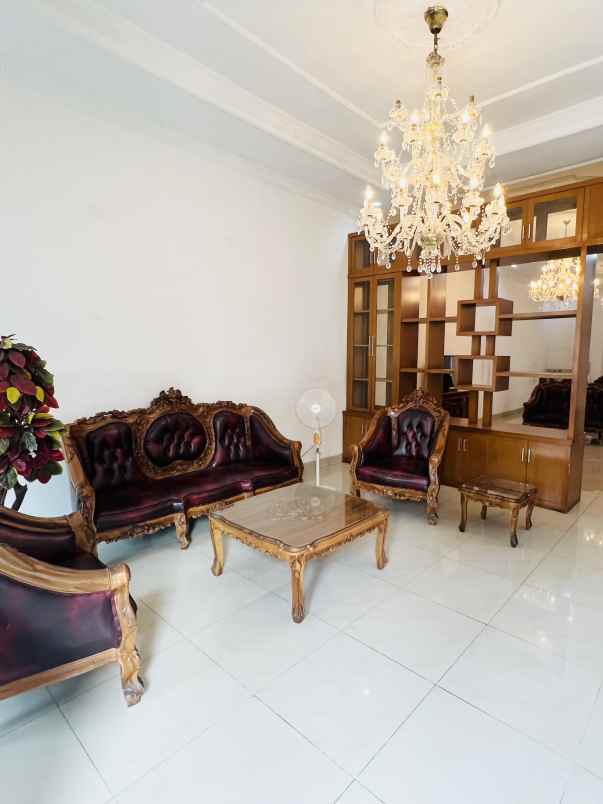 dijual rumah jl muncang no 54 b lagia