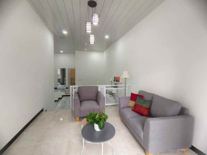 dijual rumah jl pemandangan salatiga