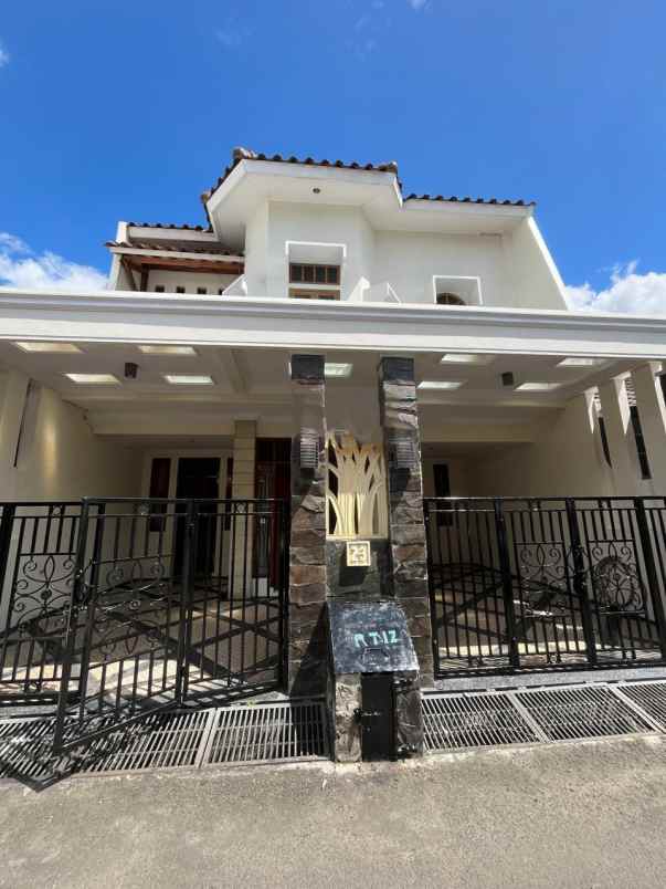 dijual rumah jl pondok bambu duren