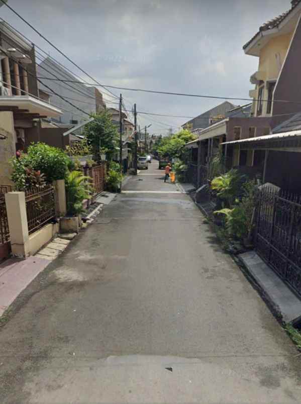 dijual rumah jl pondok bambu duren