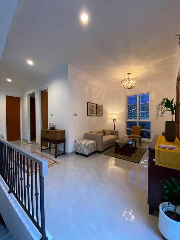dijual rumah jl rancamaya utama