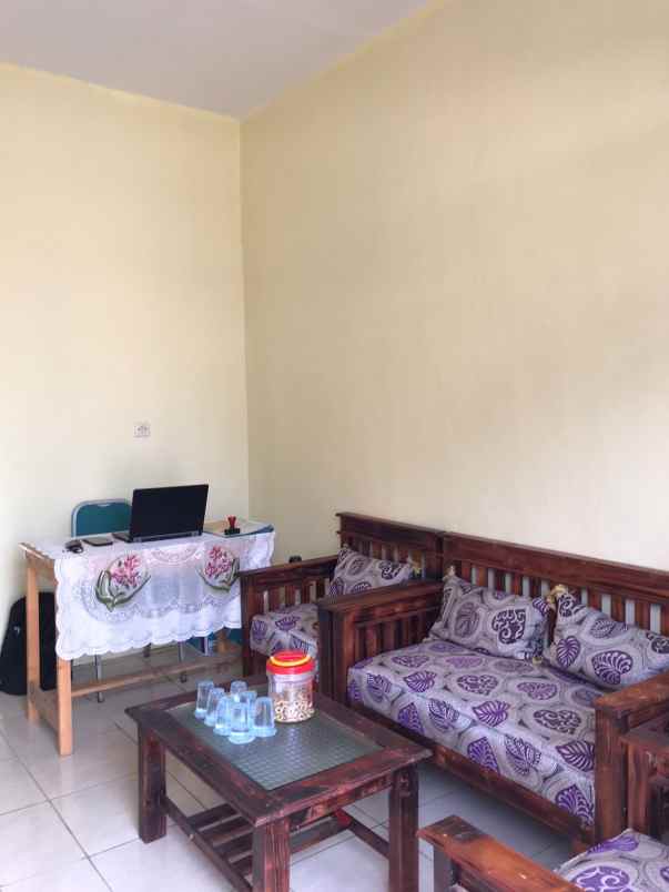 dijual rumah jl raya batok