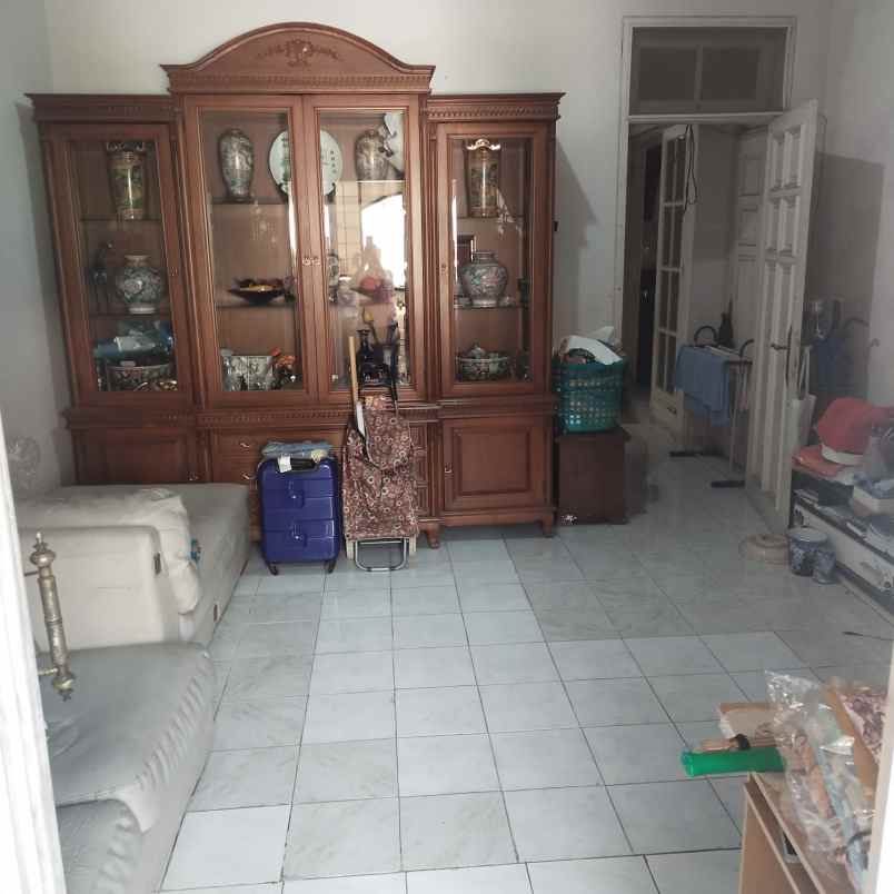 dijual rumah jl raya vila dago