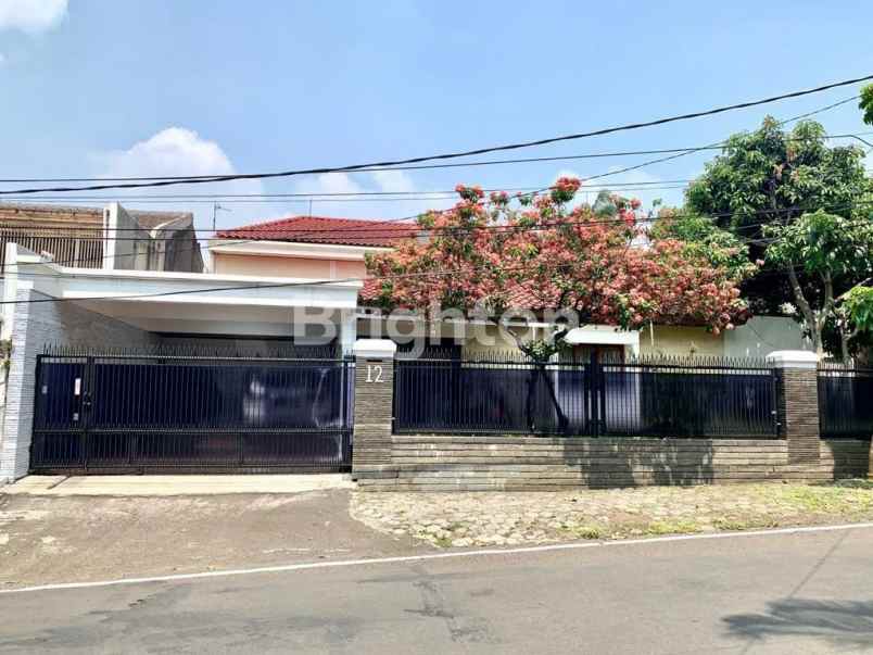 dijual rumah jl sari endah geger kalong