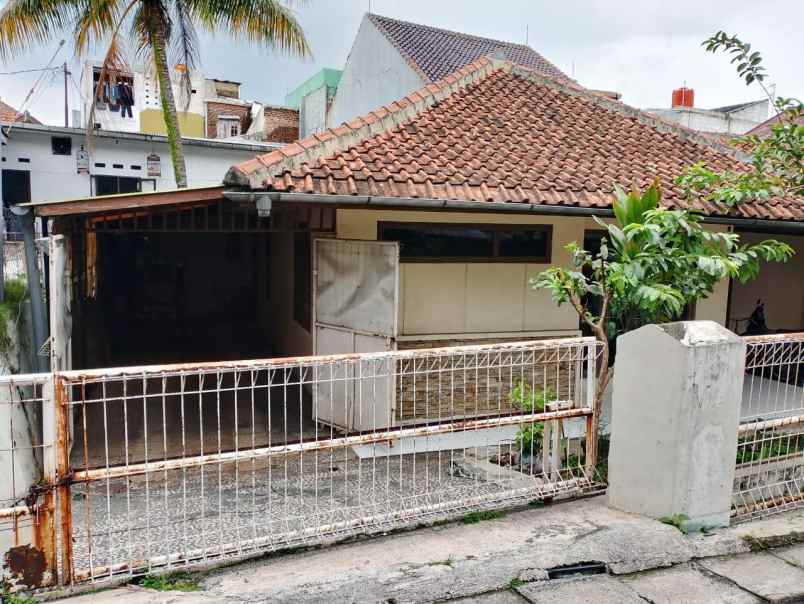 dijual rumah jl sekepanjang cikutra bandung