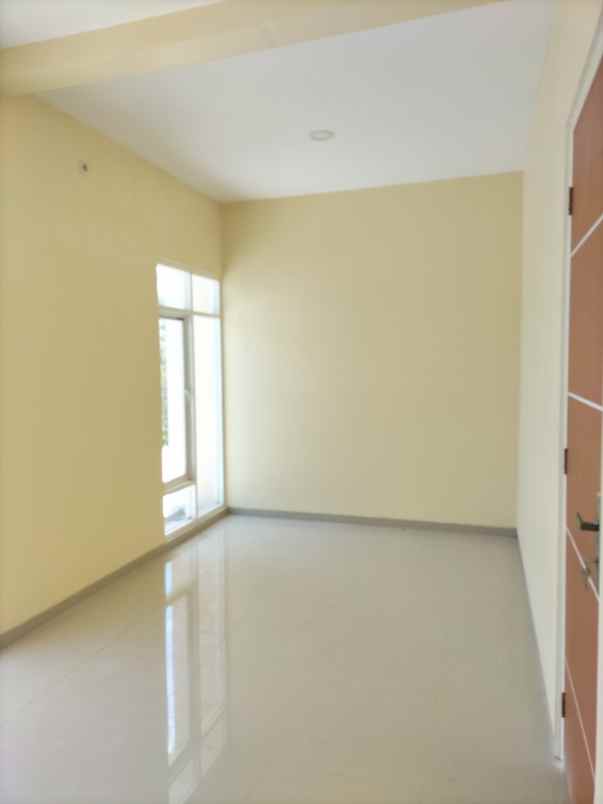 dijual rumah jl semeru bundelan
