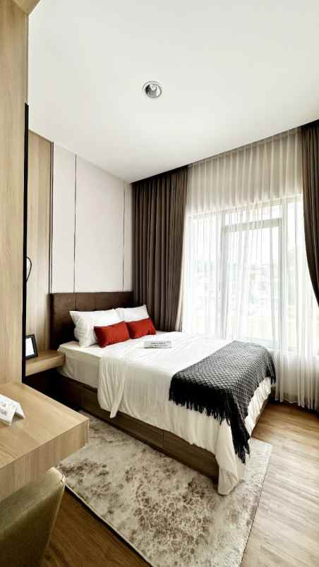 dijual rumah jl serpong raya