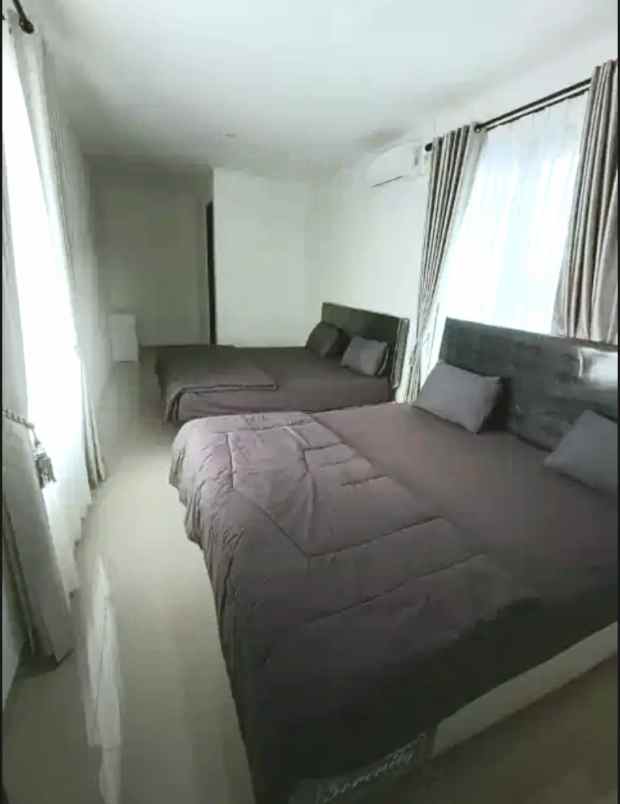 dijual rumah jl setiabudi regency