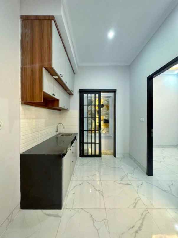 dijual rumah jl sirsak