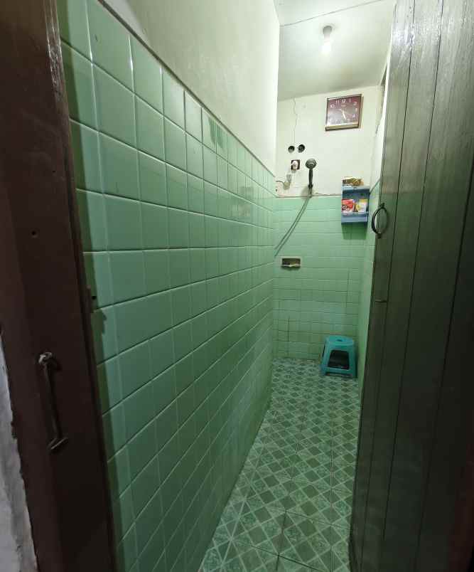 dijual rumah jl tales