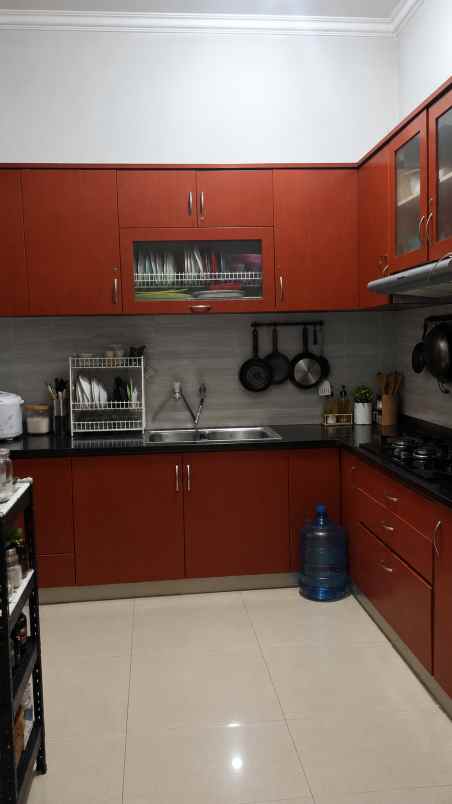 dijual rumah jl toyib no 76b rt 003 rw