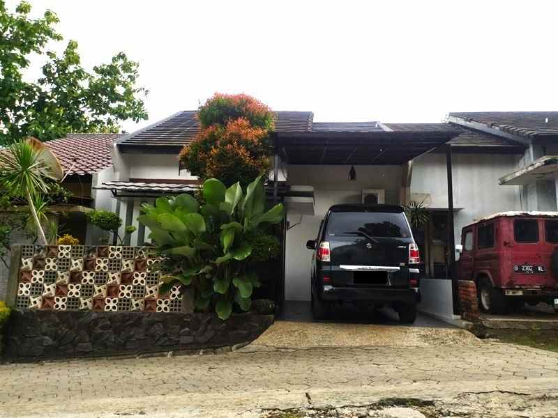 Rumah Seken Kondisi Bagus Dalam Perumahan Di Depok 2km Ke Tol
