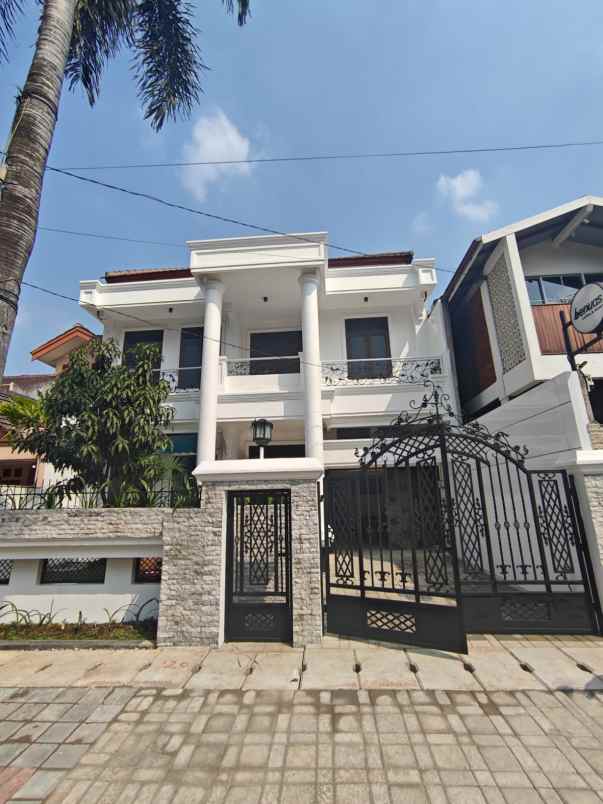 dijual rumah jurang mangu barat