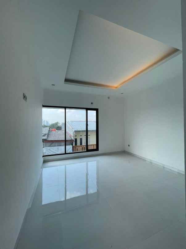 dijual rumah kalibata selatan