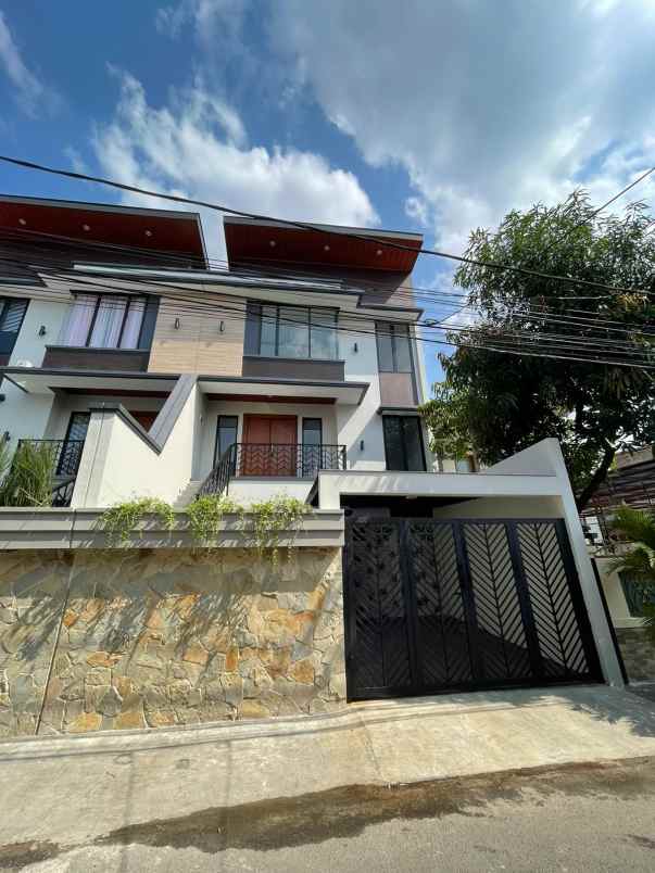 dijual rumah kalibata selatan