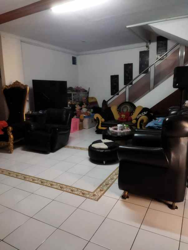 dijual rumah kalisari