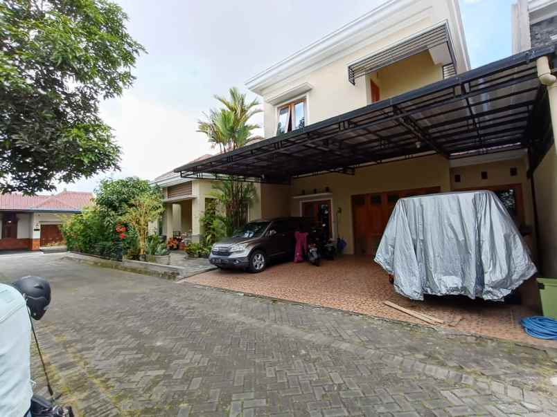 dijual rumah kaliurang km 9