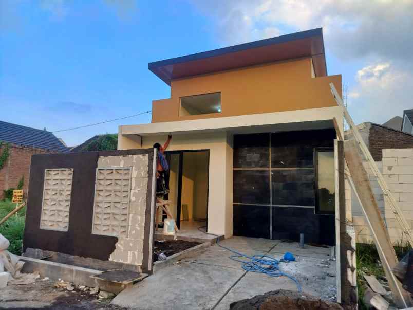 dijual rumah karangbong gedangan
