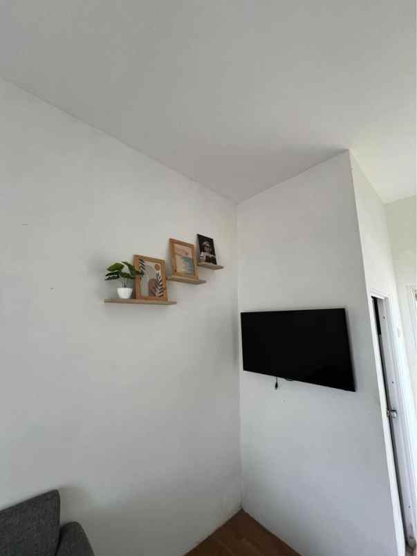 dijual rumah karangpandan malang