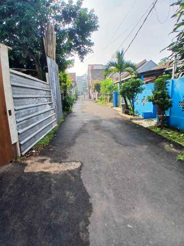 dijual rumah kav ui barat