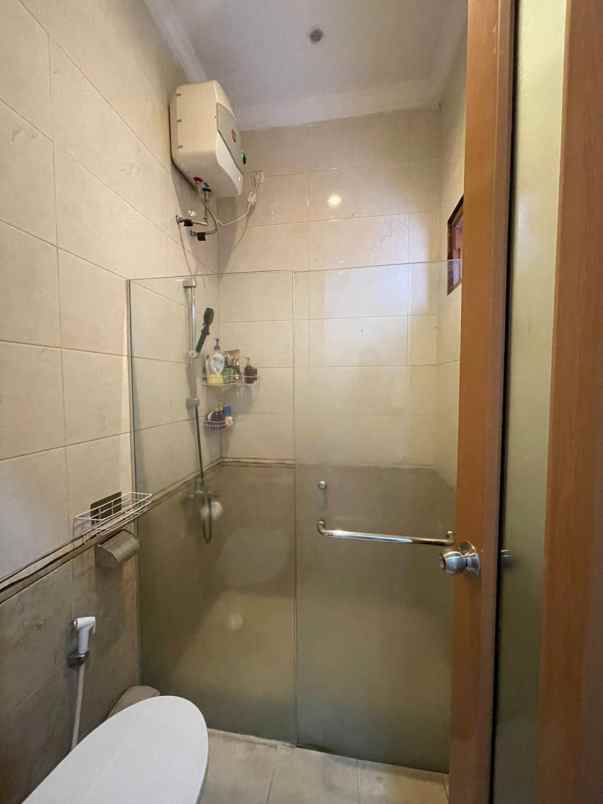 dijual rumah kebagusan