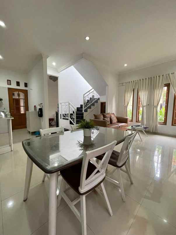 dijual rumah kebagusan