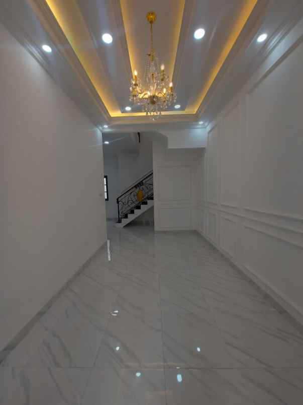 dijual rumah kebagusan