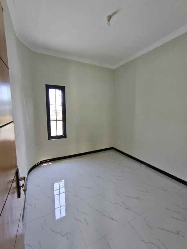 dijual rumah kedungrejo pakis malang