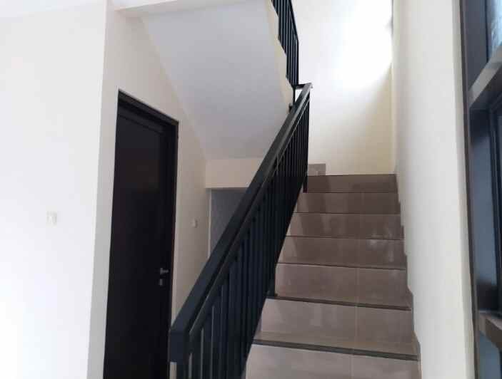 dijual rumah kelapa dua cimanggis depok