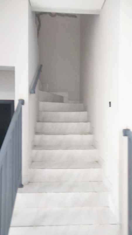 dijual rumah kelapa dua depok