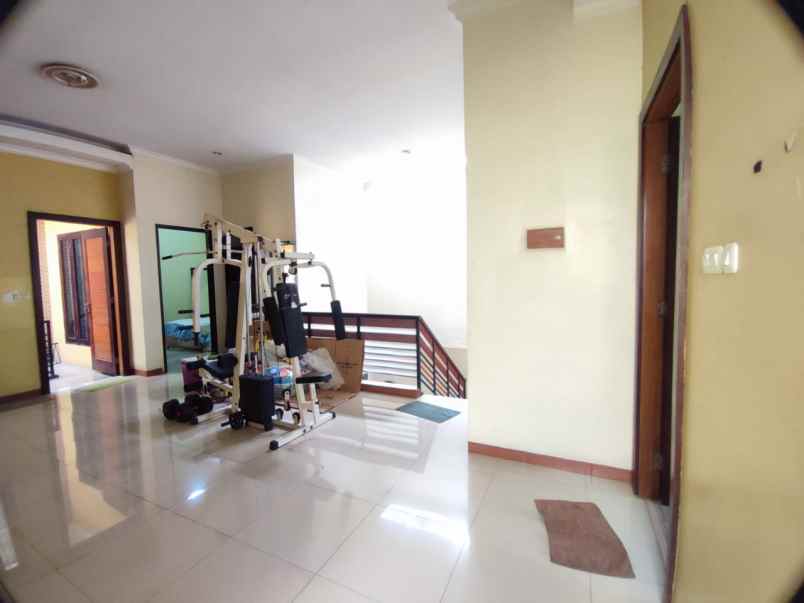 dijual rumah kelapa gading