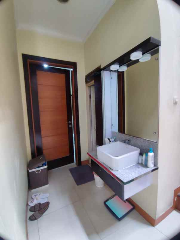 dijual rumah kelapa gading