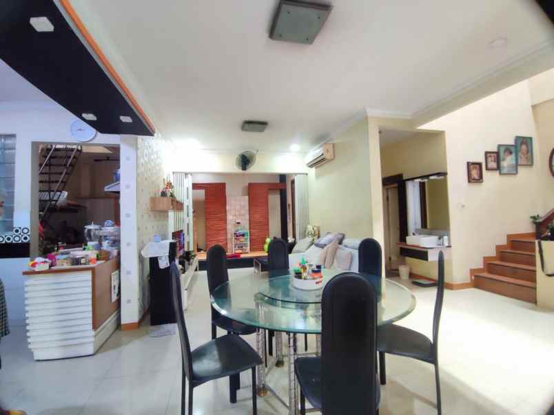 dijual rumah kelapa gading