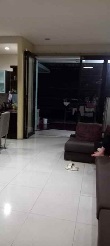 dijual rumah kelapa kuning pondok kelapa