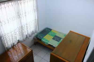 dijual rumah keluarga besar usaha kost 15 pintu