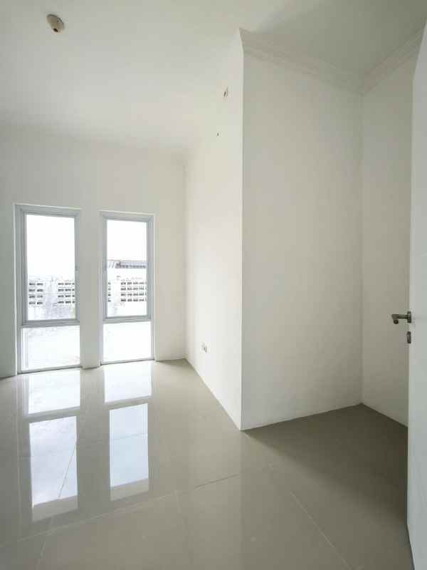 dijual rumah kencana residence