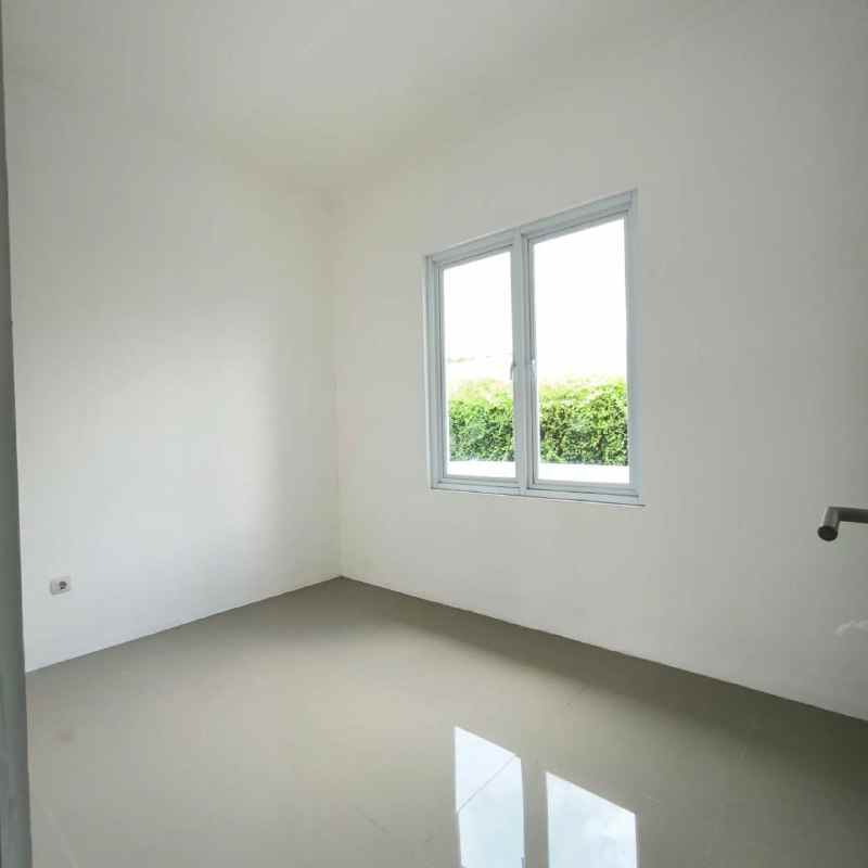 dijual rumah kencana residence